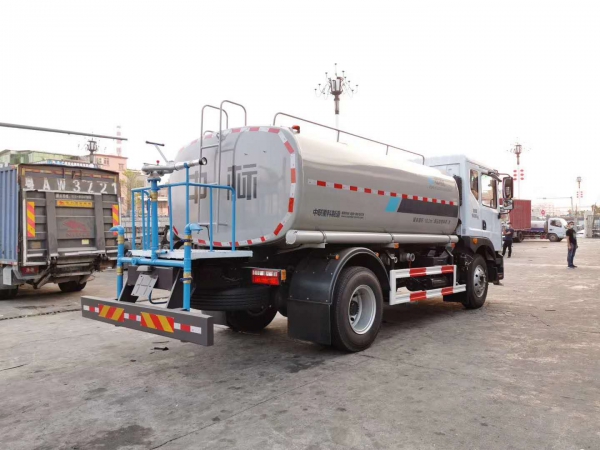 中标牌（10吨）洒水车【国六排放】广东包牌