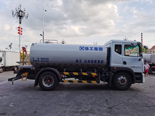 徐工牌（10吨）洒水车【国六排放】广东包牌