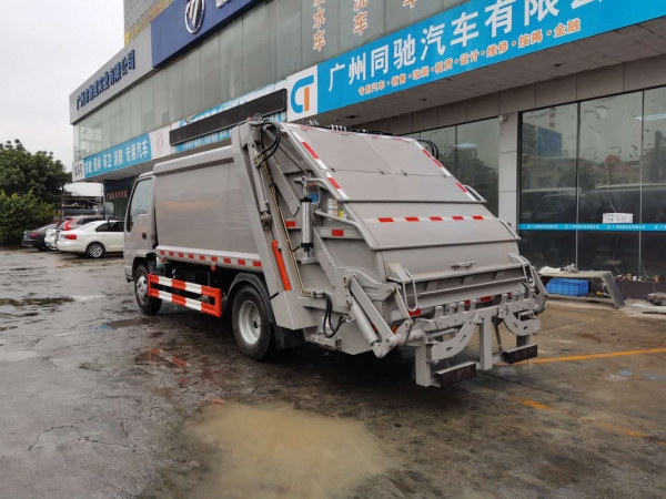 庆铃（6方）压缩垃圾车【国六排放】广东包牌