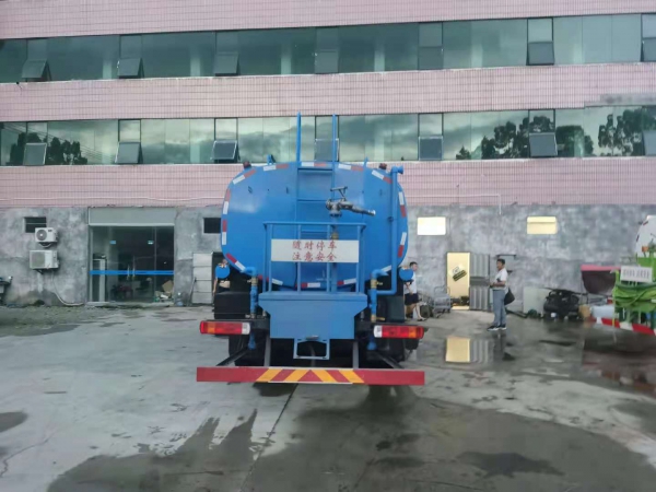 重汽豪沃（20吨）洒水车【国六排放】广东包牌